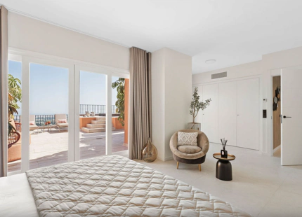 DÚPLEX MODERNO EN ENCANTADORA RESIDENCIA EN VENTA EN NUEVA ANDALUCÍA