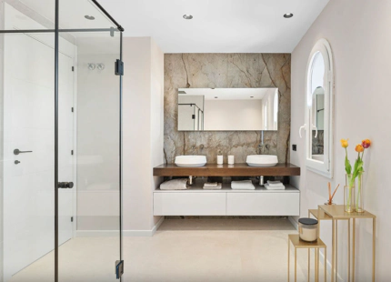 DÚPLEX MODERNO EN ENCANTADORA RESIDENCIA EN VENTA EN NUEVA ANDALUCÍA