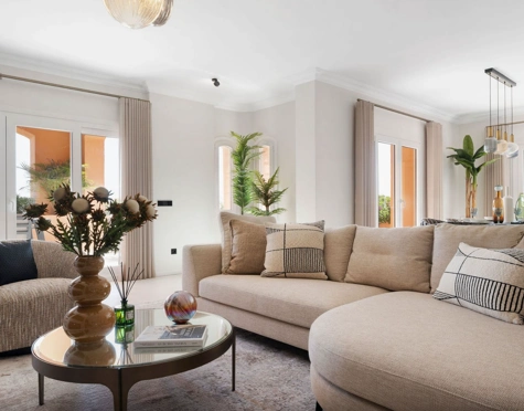 Penthouse for sale in Les Belvederes, Nueva Andalucia