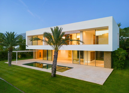 VILLA DE LUJO EN FINCA CORTESIN: UN SANTUARIO MEDITERRÁNEO