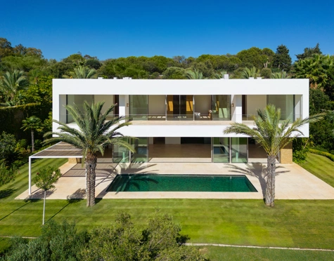 VILLA DE LUJO EN FINCA CORTESIN: UN SANTUARIO MEDITERRÁNEO