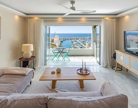 EXQUISITO APARTAMENTO DE LUJO CON VISTAS PANORÁMICAS EN PUERTO BANÚS
