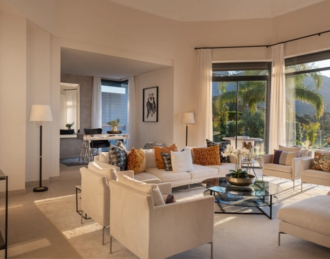 Villa for sale in Aloha, Nueva Andalucia