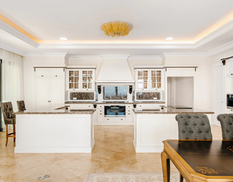 Villa en venta en Sierra Blanca, Marbella Golden Mile