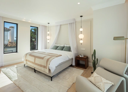 VILLA ÚNICA CON ESTILO ELEGANTE EN VENTA EN NUEVA ANDALUCÍA