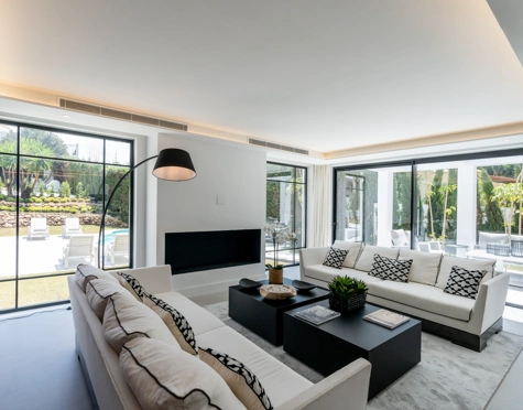 Villa en venta en Las Brisas, Nueva Andalucia