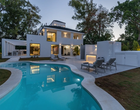 Villa en venta en Las Brisas, Nueva Andalucia