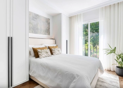 ÁTICO ELEGANTE EN VENTA EN ALTOS DE LA QUINTA, BENAHAVÍS