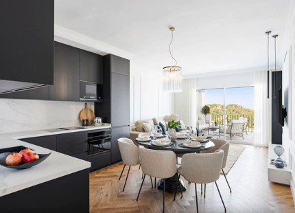 ÁTICO ELEGANTE EN VENTA EN ALTOS DE LA QUINTA, BENAHAVÍS