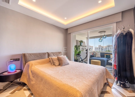 APARTAMENTO DE DISEÑO ELEGANTE EN EL CORAZÓN DE PUERTO BANÚS