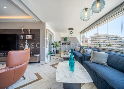 APARTAMENTO DE DISEÑO ELEGANTE EN EL CORAZÓN DE PUERTO BANÚS