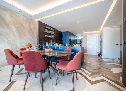 APARTAMENTO DE DISEÑO ELEGANTE EN EL CORAZÓN DE PUERTO BANÚS