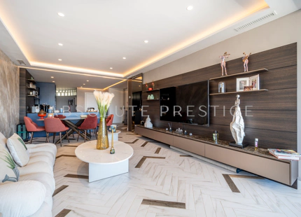 APARTAMENTO DE DISEÑO ELEGANTE EN EL CORAZÓN DE PUERTO BANÚS