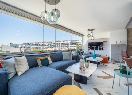 APARTAMENTO DE DISEÑO ELEGANTE EN EL CORAZÓN DE PUERTO BANÚS