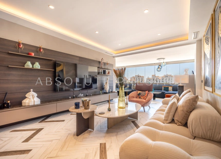 APARTAMENTO DE DISEÑO ELEGANTE EN EL CORAZÓN DE PUERTO BANÚS