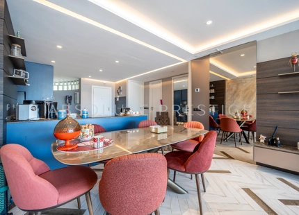 APARTAMENTO DE DISEÑO ELEGANTE EN EL CORAZÓN DE PUERTO BANÚS
