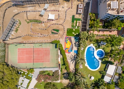 APARTAMENTO DE DISEÑO ELEGANTE EN EL CORAZÓN DE PUERTO BANÚS