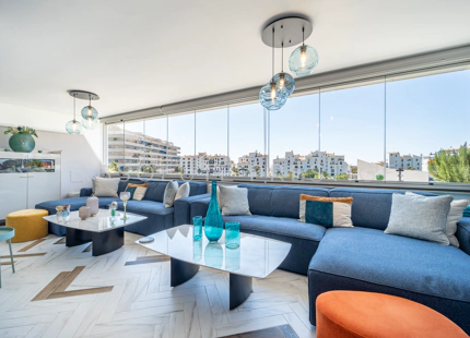 APARTAMENTO DE DISEÑO ELEGANTE EN EL CORAZÓN DE PUERTO BANÚS