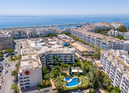 APARTAMENTO DE DISEÑO ELEGANTE EN EL CORAZÓN DE PUERTO BANÚS