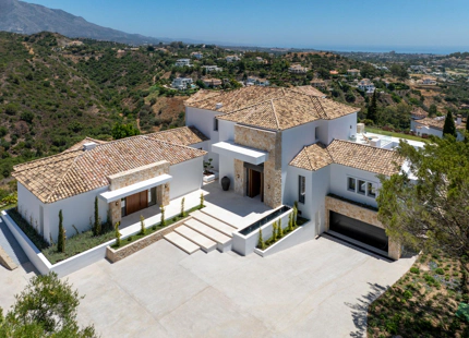 EXCLUSIVA VILLA EN VENTA EN EL HERROJO, BENAHAVIS