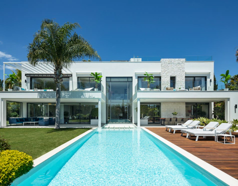 Villa for sale in Marbella Este
