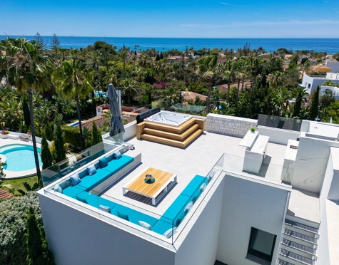 Villa for sale in Marbella Este