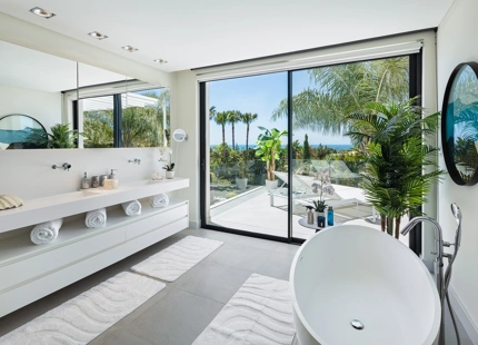 VILLA PREMIADA EN VENTA EN MARBELLA ESTE