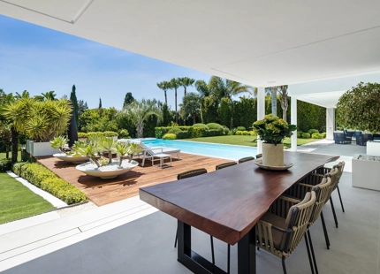VILLA PREMIADA EN VENTA EN MARBELLA ESTE