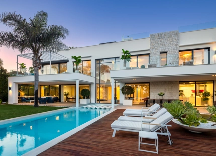 VILLA PREMIADA EN VENTA EN MARBELLA ESTE