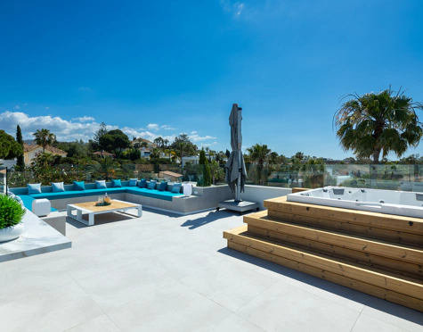 Villa for sale in Marbella Este