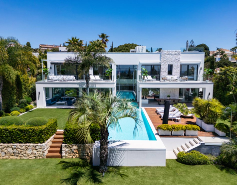 VILLA PREMIADA EN VENTA EN MARBELLA ESTE