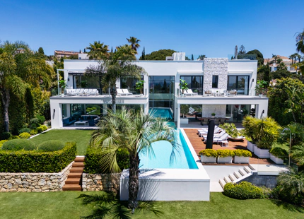 VILLA PREMIADA EN VENTA EN MARBELLA ESTE