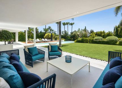 VILLA PREMIADA EN VENTA EN MARBELLA ESTE