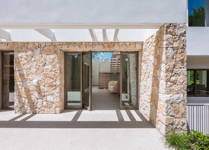 EXQUISITA VILLA EN EL CORAZÓN DE NUEVA ANDALUCÍA