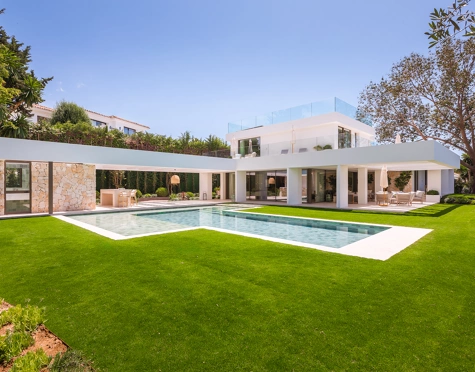 EXQUISITA VILLA EN EL CORAZÓN DE NUEVA ANDALUCÍA