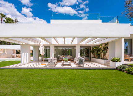EXQUISITA VILLA EN EL CORAZÓN DE NUEVA ANDALUCÍA
