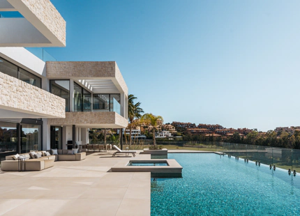 IMPRESIONANTE VILLA DE LUJO CON CALIDADES DE ALTA GAMA EN LA ALQUERÍA