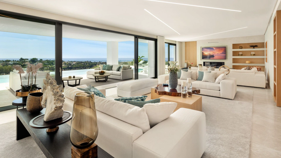 Villa en venta en Mirador del Paraiso, Benahavis