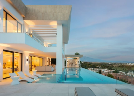 VILLA CONTEMPORÁNEA EN VENTA EN EL PARAÍSO, BENAHAVÍS