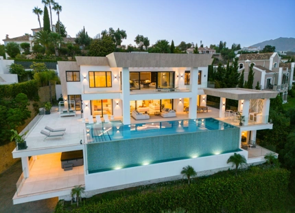 VILLA CONTEMPORÁNEA EN VENTA EN EL PARAÍSO, BENAHAVÍS