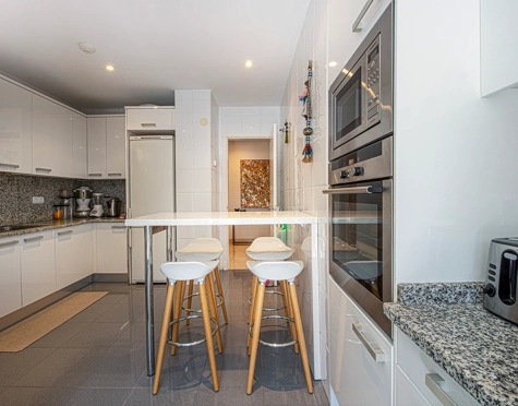 Apartment for sale in Nueva Andalucia, Marbella