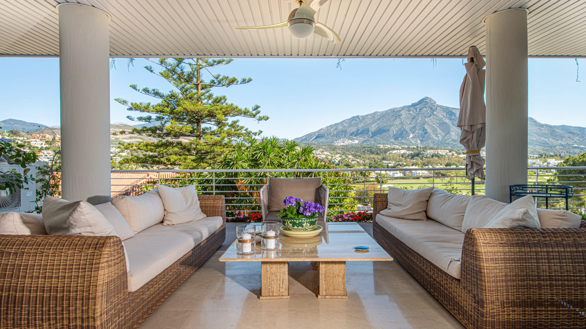 Apartamento en venta en Nueva Andalucia, Marbella