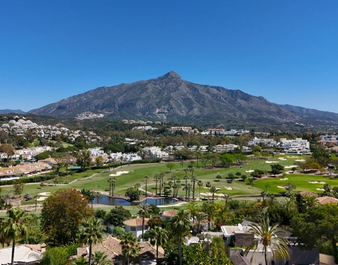 Apartment for sale in Nueva Andalucia, Marbella