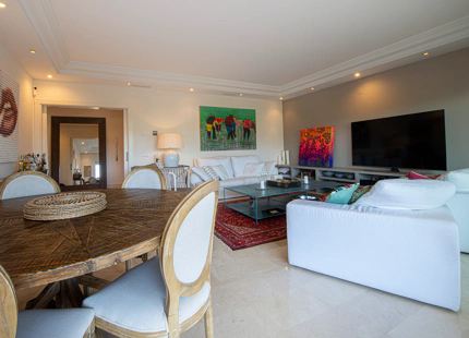 LUJOSO APARTAMENTO DE 2 DORMITORIOS CON VISTAS PANORÁMICAS