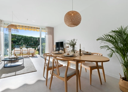 RENOVATED TOWNHOUSE IN NUEVA ANDALUCÍA WITH SEA AND LA CONCHA VIEWS
