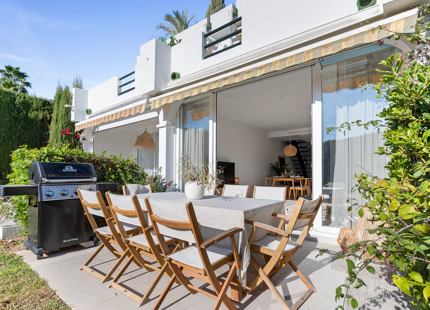 RENOVATED TOWNHOUSE IN NUEVA ANDALUCÍA WITH SEA AND LA CONCHA VIEWS