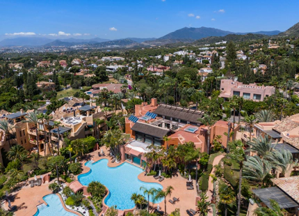 LOCAL COMERCIAL DE PRESTIGIO EN MANSION CLUB, MARBELLA GOLDEN MILE
