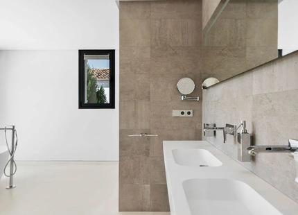 VILLA CONTEMPORÁNEA EN LOMAS DE LA QUINTA CON VISTAS PANORÁMICAS