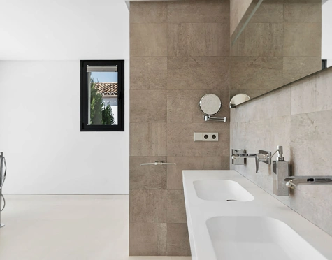 Villa for sale in Lomas de La Quinta, Benahavis