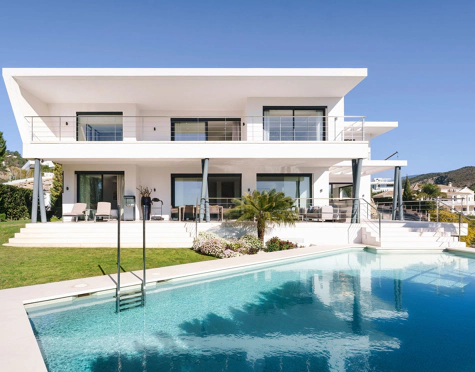 CONTEMPORARY VILLA IN LOMAS DE LA QUINTA WITH PANORAMIC VIEWS